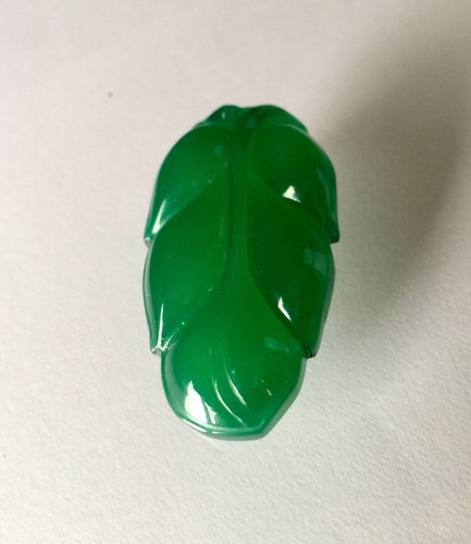 Vintage stunning Chinese emerald green natural chalcedony pendant a leaf - Picture 2 of 6