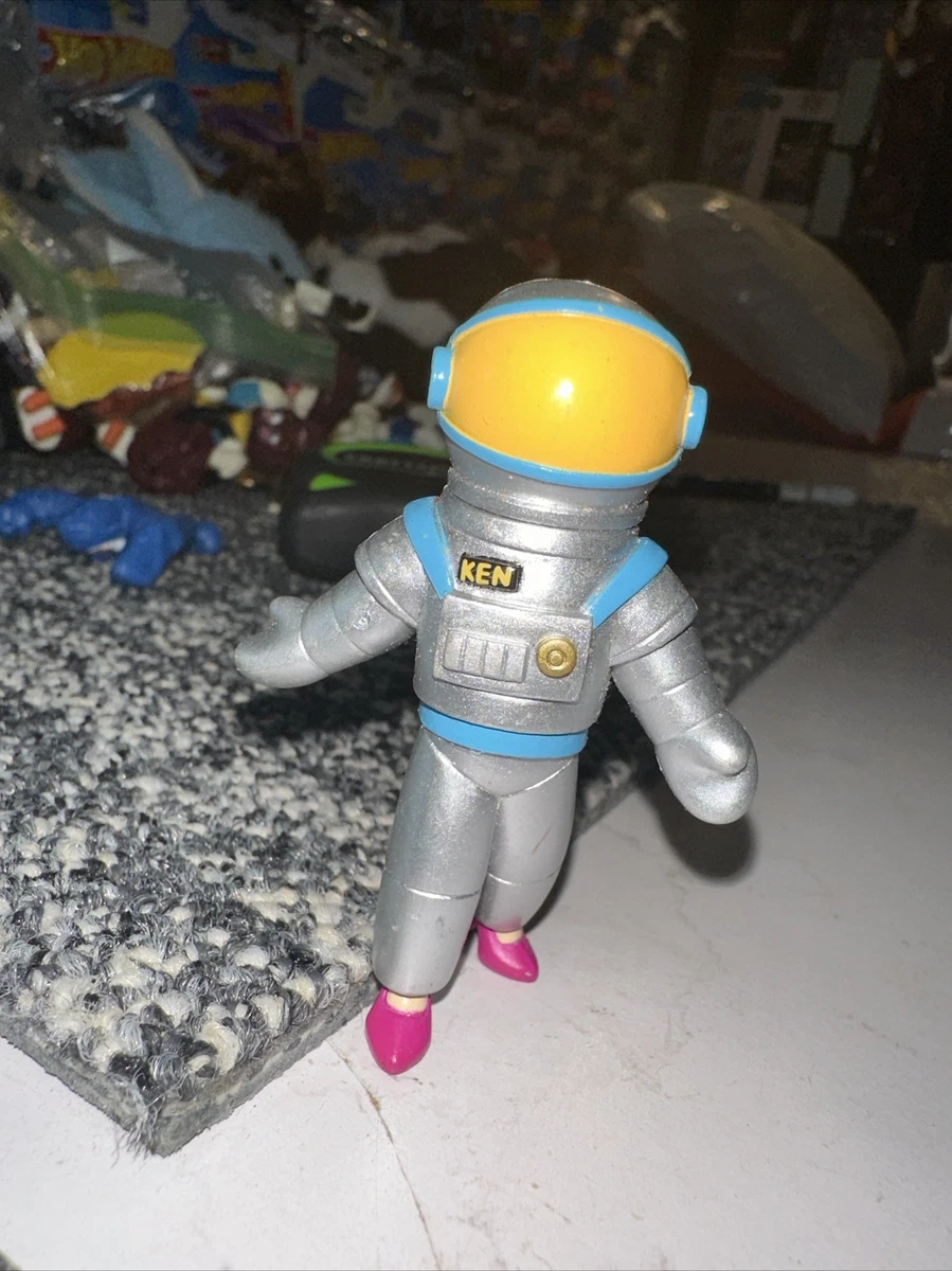 Toy Story 3 Astronaut Barbie Ken Outfit 2.5