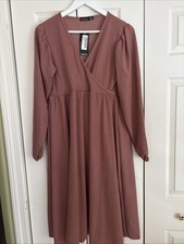 Boohoo Maternity Long Sleeve Plunge MIDI Dress blush Color Size 10