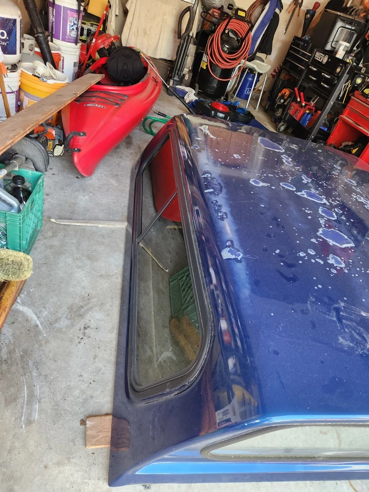 Tapa de cama Leer 6 pies apagada Ford Ranger 2008. Foto 2 de 4