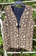 Vntg.  60s Handmade Floral Carpet Tapestry Vest, Tan/Black/Gold, M/L BEAUTIFUL 