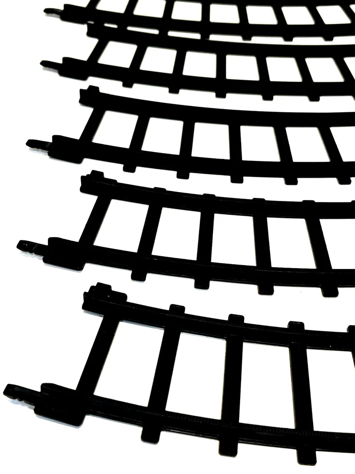 Eztec 8 x Curve Train Tracks - Image 2 of 4