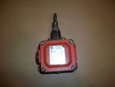 Allen Bradley Cable Pull Switch 802C-H58M6