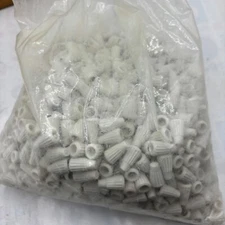 PACK OF 100 Thomas & Betts 10-411 High Temp HI-1 Porcelain Wire Connectors ⭐