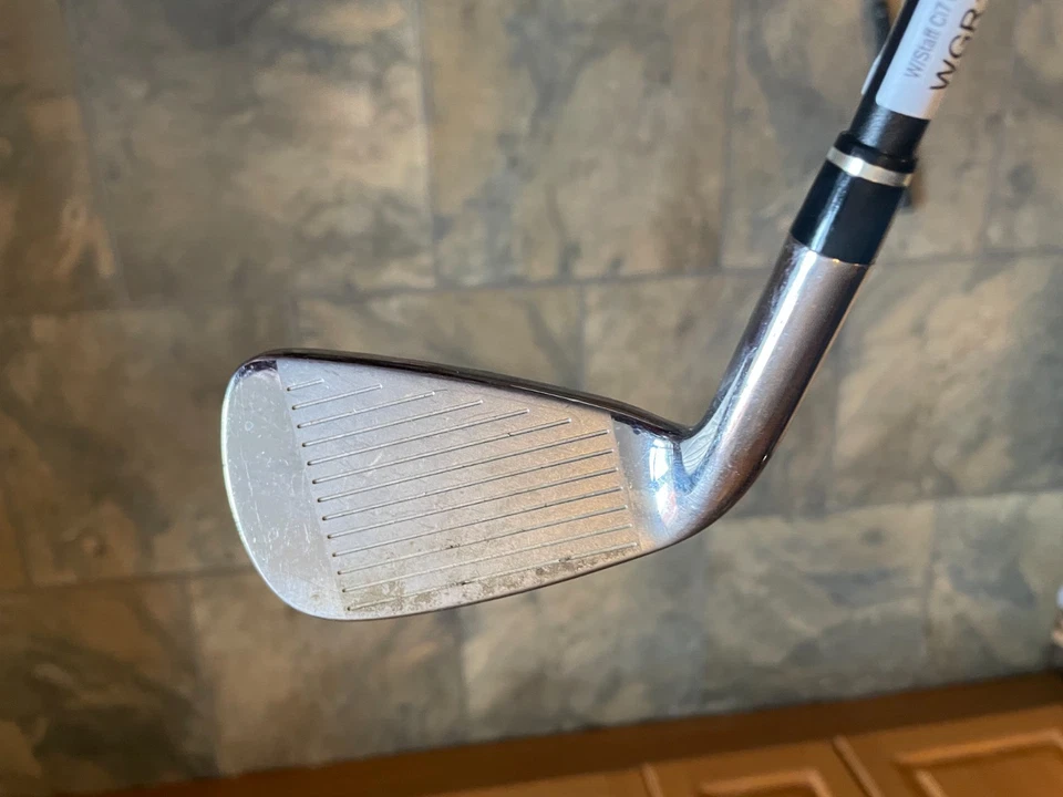 Wilson Staff ci7 #6 Iron Ust Proforce V2 Regular Graphite /Right / good Grip - Image 4 of 4