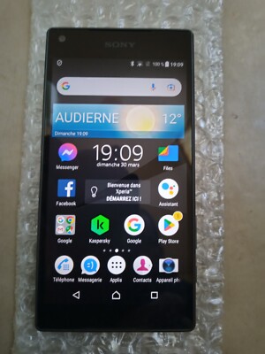 Sony Xperia Z5 Compact (E5823) - 32 Go - Noir - Pour Pièces - Excellent État (à Débloquer)