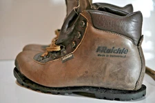 Raichle Womens leather boots size 7.5 M made in Switzerland (parts /repair)