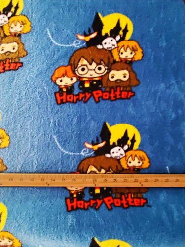 Fleece WARNER BROS.' HARRY POTTER Printed Fabric- YOUNGER STUDENTS/58" Wide/ SBY - 第 1/1 張圖片