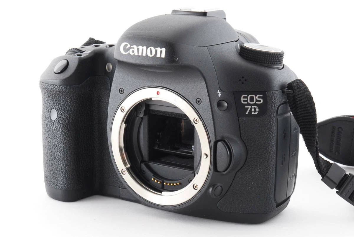 Canon Digital SLR Camera EOS 7D Body EOS7D Black 18 Megapixels