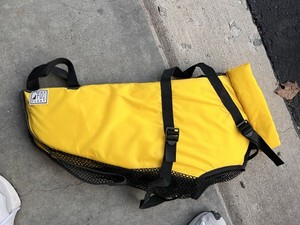 Fido Float Dog Life Jacket Large Yellow Nylon Rescue Handle Quick-Release