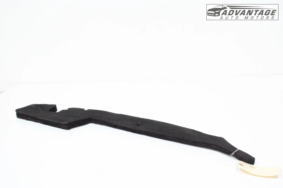 Chevrolet Traverse 2018-2023 guardabarros delantero derecho aislante sellado almohadilla cubierta OEM Foto 2 de 4