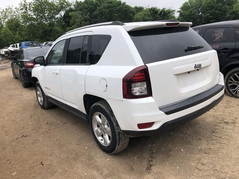 2007-2017 Jeep Patriot Right Hand Spindle Knuckle Assembly OEM 1 month warranty Foto 4 de 4