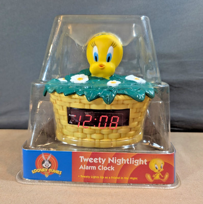 1999 Westclox Looney Tunes Tweety Nightlight Alarm Clock Flower Basket