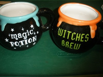 Set - 2 Halloween Mugs 15 oz Magic Potion & Witches Brew Never Used No Tags (M28