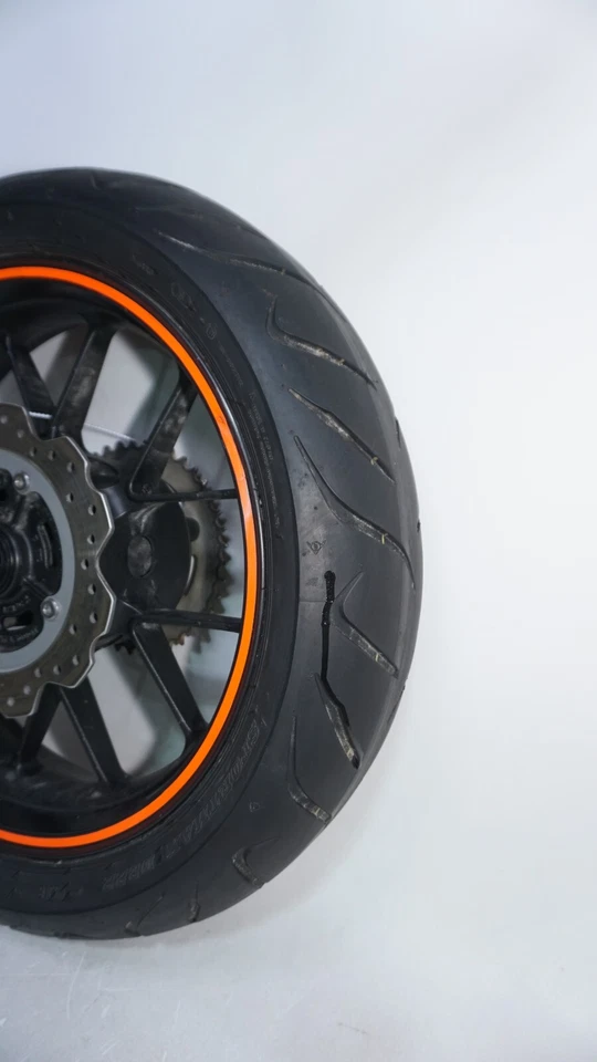 Llanta trasera Honda CBR500R CBR500 2015 13-15 308236 recta OEM Foto 3 de 4