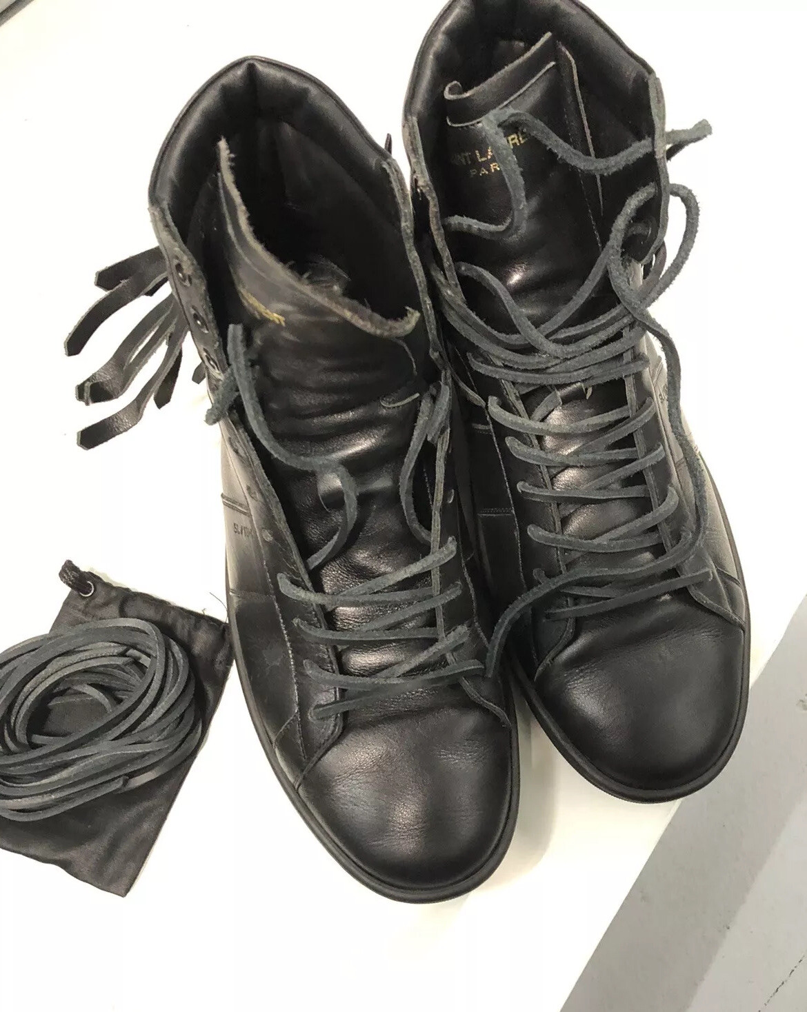 Sneakers alte Saint Laurent Paris in pelle con lacci nere EU41 UK7 US8 PREZZO AL PUBBLICO £825