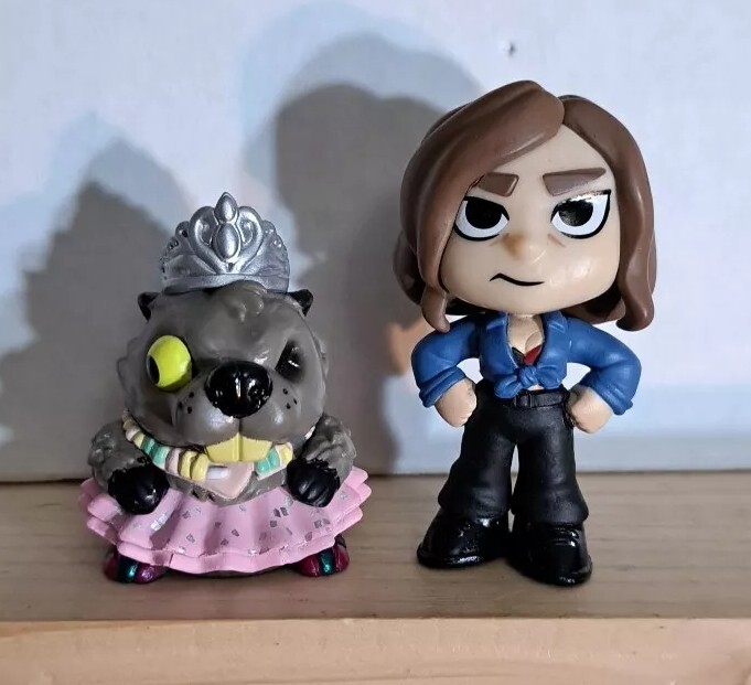 Funko Mystery Minis Birds of Prey 2 Mini Lot - Bernie the Beaver