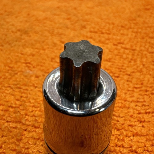 Snap On 3/8 Drive T47 Stubby Torx Bit Socket Driver FTX47SE - Picture 6 of 7