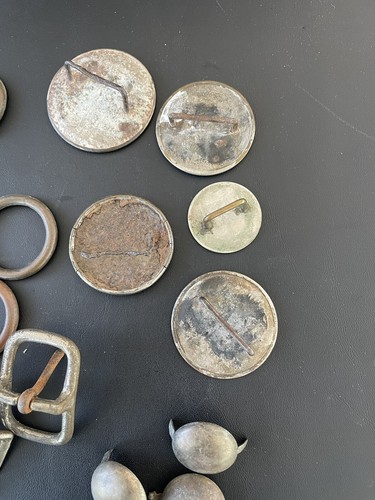 3.0 Lb Lot Vintage Horse Hardware Buckles Rings Rosettes 'As Is' - Picture 6 of 7