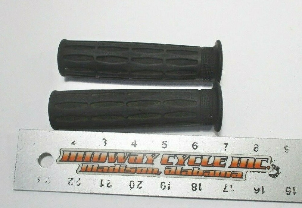 HONDA GL1100 LEFT & RIGHT HANDLEBAR GRIP SET 53165-MB9-000 GL 1100