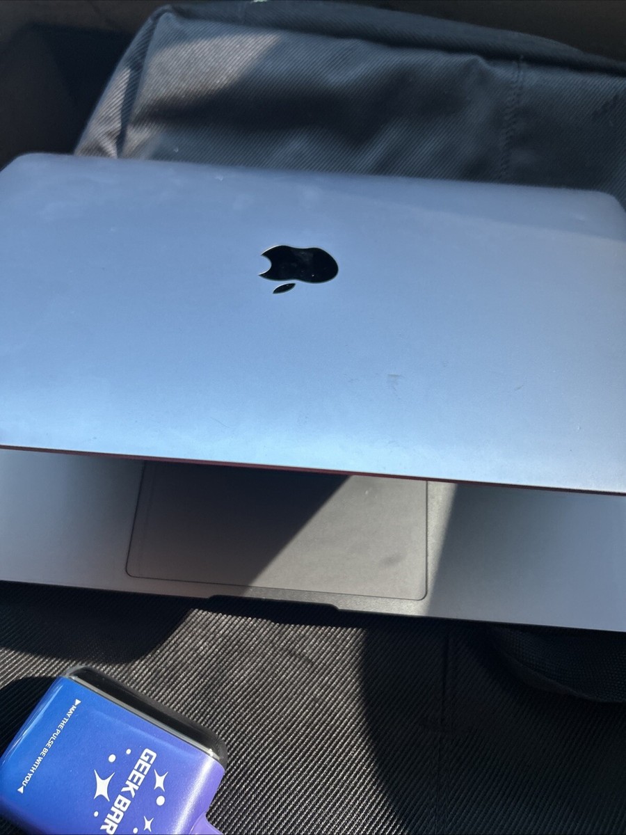 Apple MacBook Pro Retina 13.3'' (256GB SSD, Intel Core i5 8th Gen