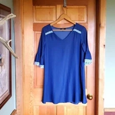 NAIF Vneck Lace Accented 3/4 Sleeve Sz. M Tunic or Dress