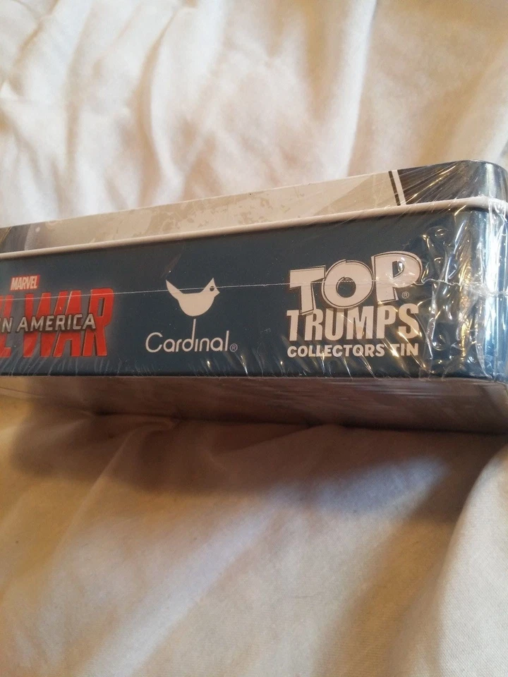 NWT MARVEL CIVIL WAR COLLECTABLE TIN & CARD GAME - Image 3 of 4