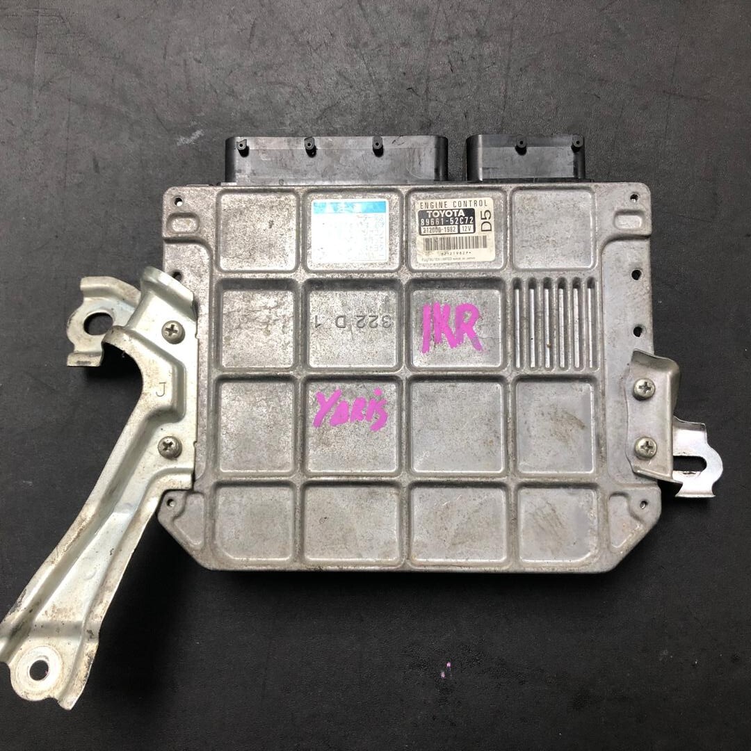 TOYOTA VITZ YARIS 1KR Engine Control Unit ECU D5 89661-52C72