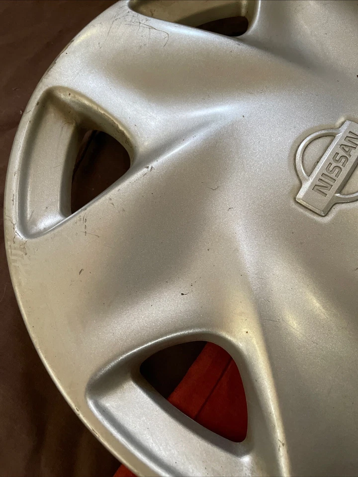 Tapacubos cubierta rueda tapacubos Nissan Pickup Truck XE Frontier 14" 40315-8B200 OEM 95-97 Foto 4 de 4