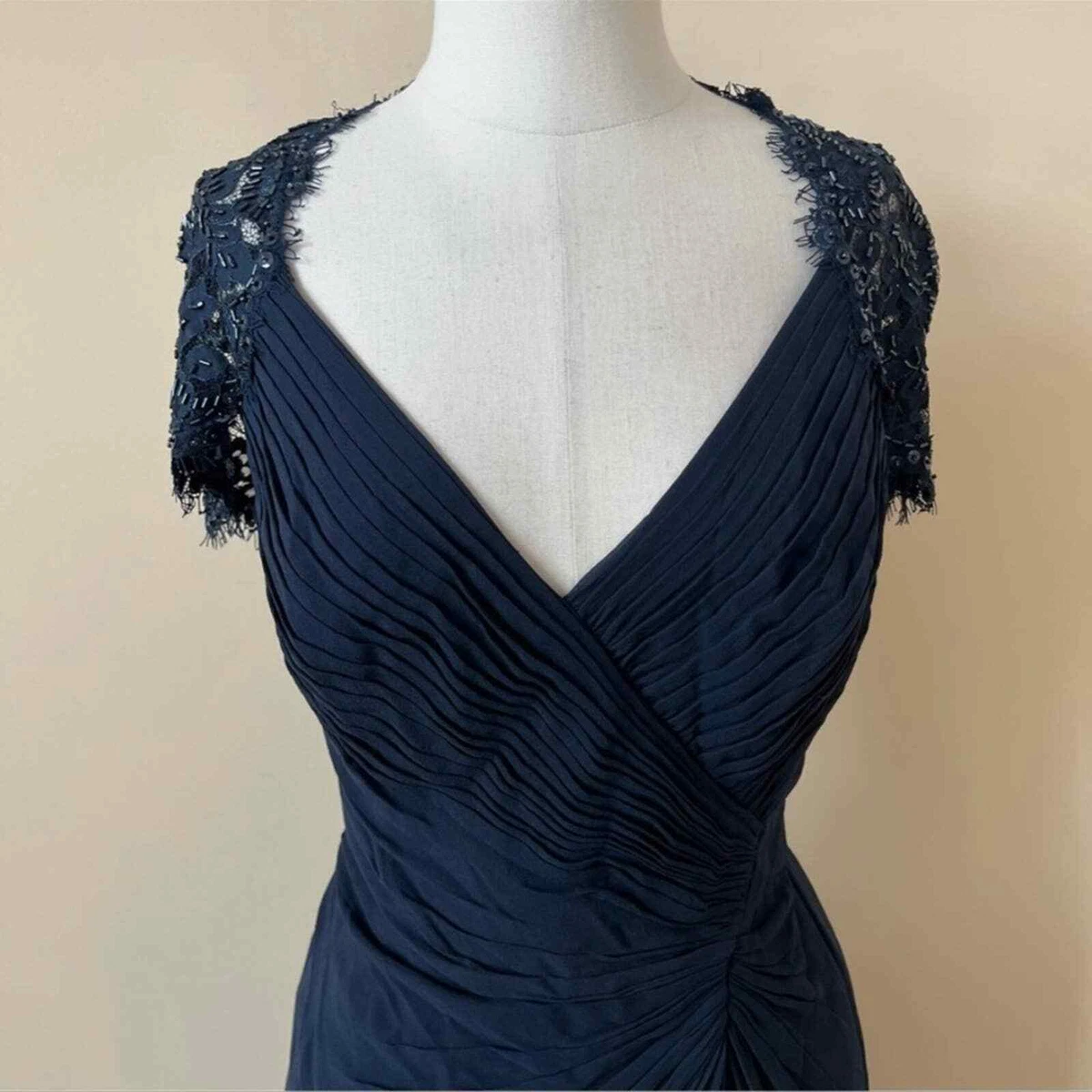 Tadashi shoji evening gowns neiman best sale marcus