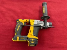 Martillo rotativo DEWALT 20V MAX sin escobillas 5/8" (16 mm) SDS Plus DCH172 PPSDM 365387