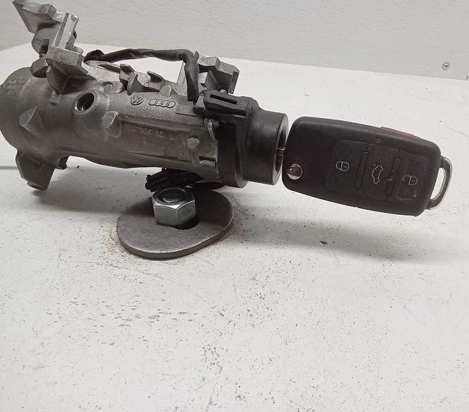 2009-2010 Volkswagen Tiguan Ignition Switch W/o Cylinder Housing Assembly Oem - Изображение 3 из 4
