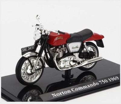 No300 バイク1/12 Norton Commando 750 MINICHAMPS 1/12 NORTON COMMANDO 750 FASTBACK 1968 GREEN