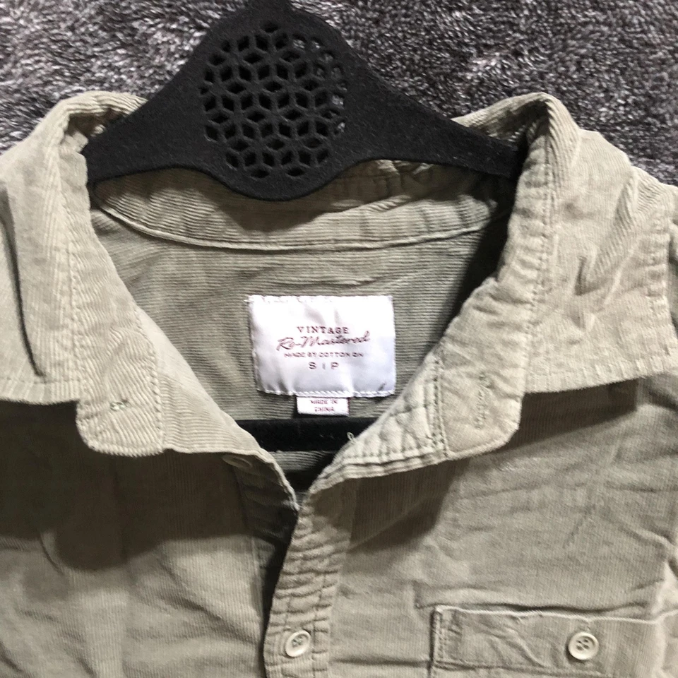 Camisa de algodón vintage remasterizada para hombre pequeña de pana manga larga con botones Foto 4 de 4