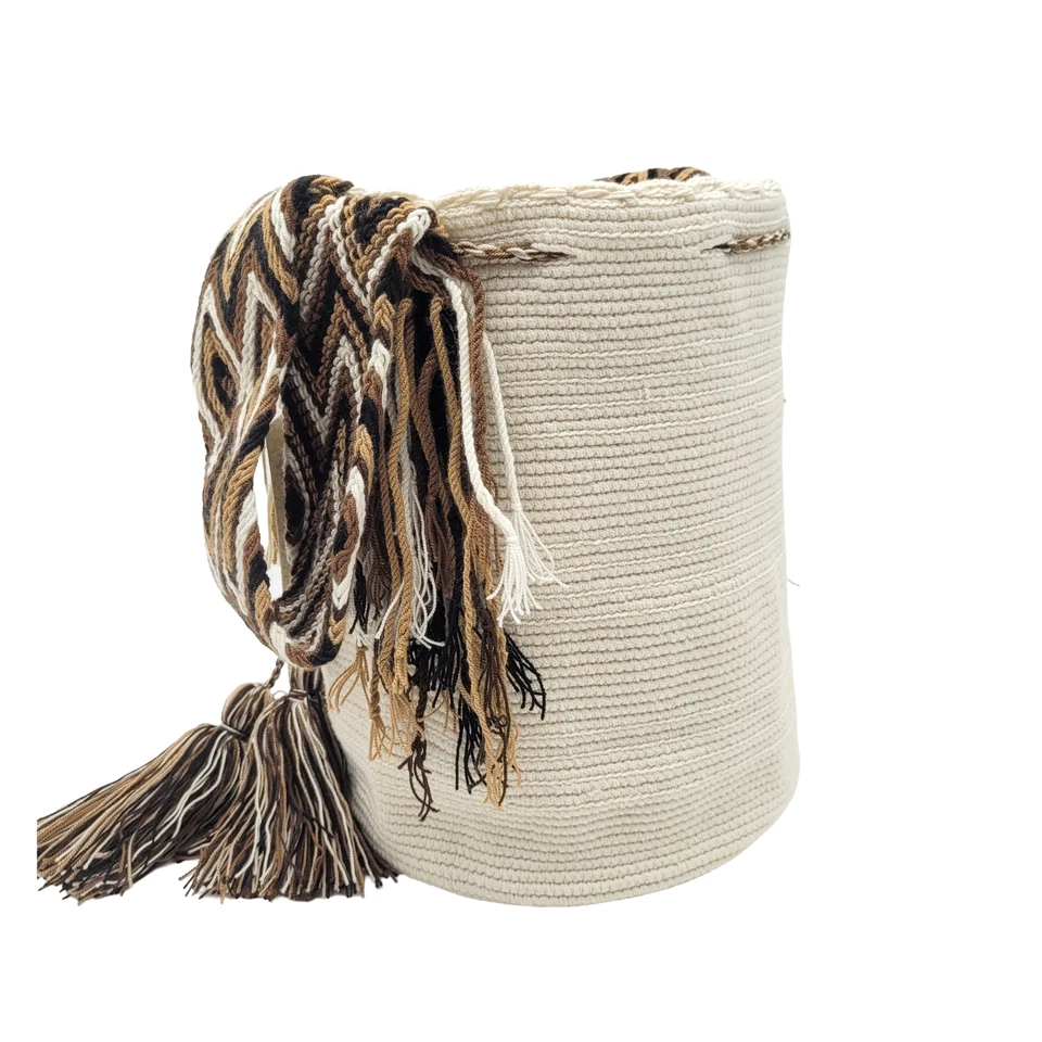 NUEVO CON ETIQUETAS 🔥 Bolso Mochila Wayuu Grande Colombiano Hecho a Mano Sólido Informal Calidad Superior BLANCO Foto 3 de 4