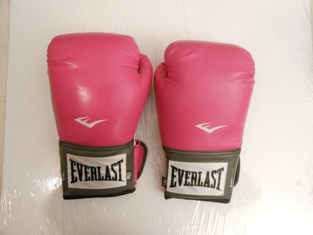 12 oz pink boxing gloves