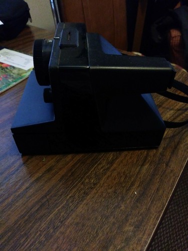 Vintage Polaroid SX-70 Pronto Instant Film Camera - Picture 3 of 9