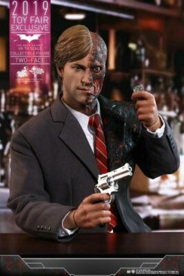 New Hot Toys MMS546 The Dark Knight - Two Face Harvey Dent 1/6