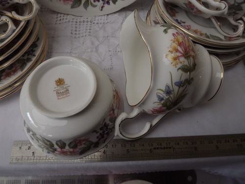 Paragon "Country Lane" 21 piece Tea Set - Porcelain china - Made in England - Picture 15 of 18