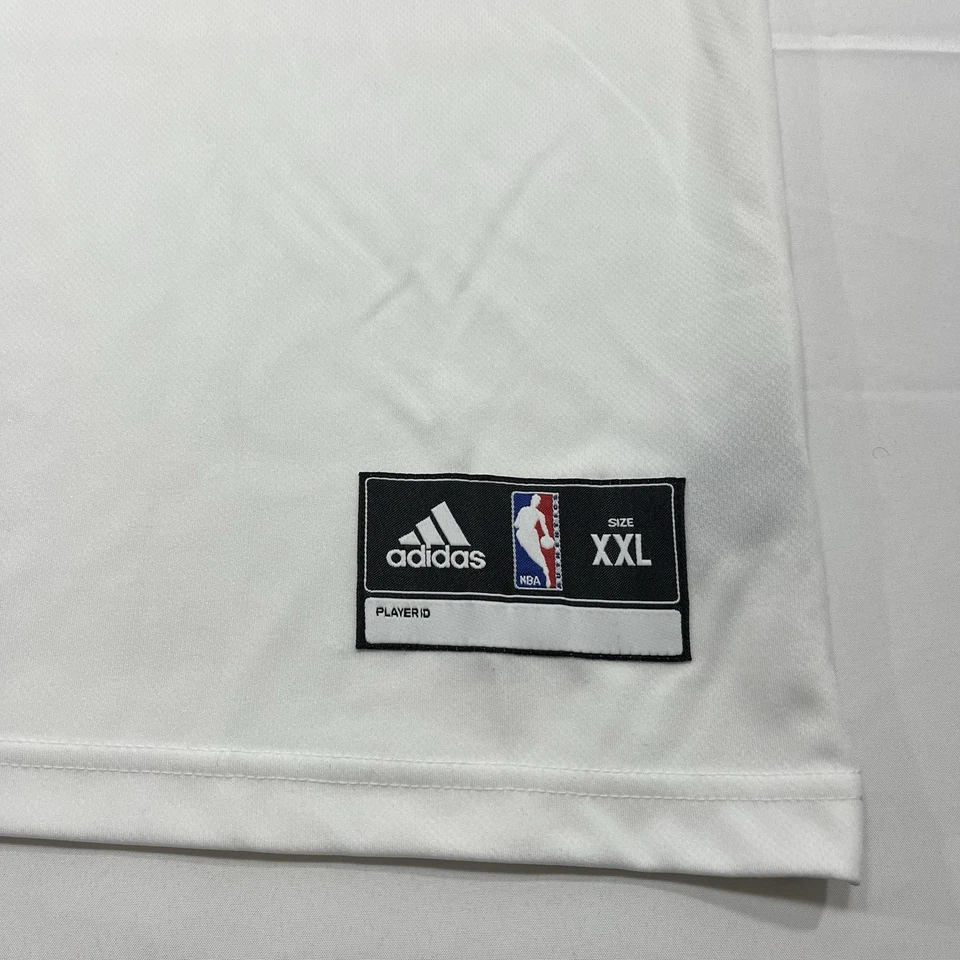 Adidas Chicago Bulls Carlos Boozer #5 Jersey Mens XXL NBA Basketball White - Image 3 of 4