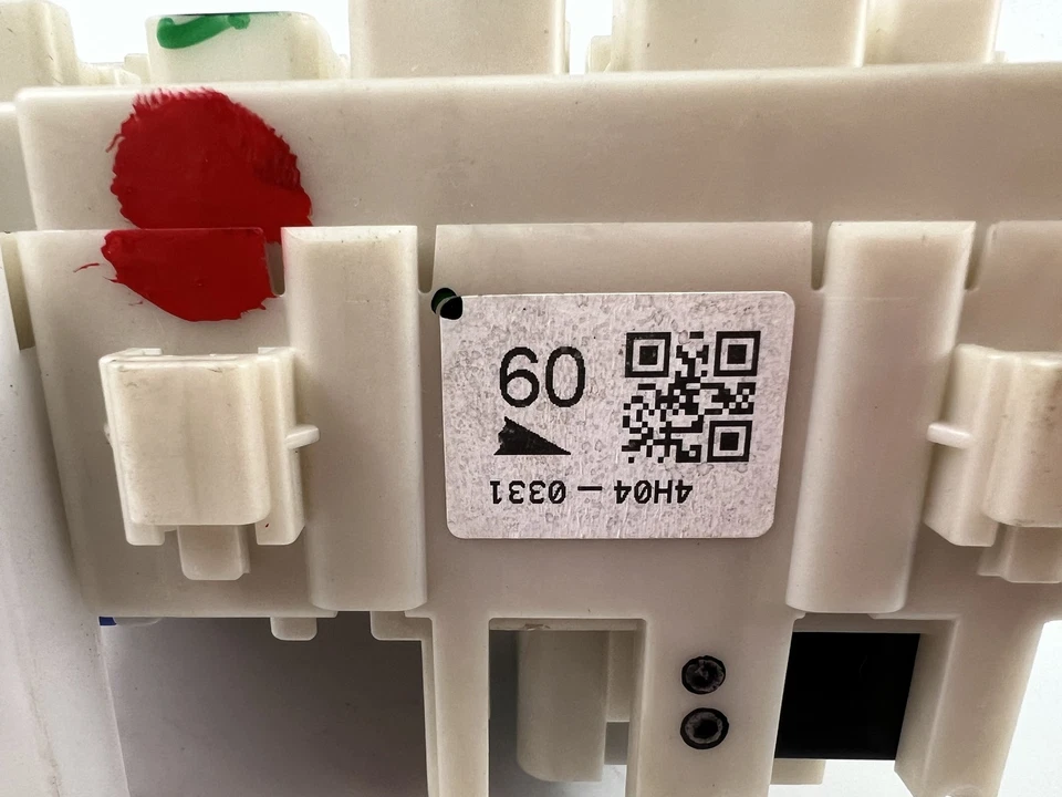 ISUZU D-MAX II TFR, TFS Fuse Box 8-98166-752-0 28273766 - Image 3 of 4