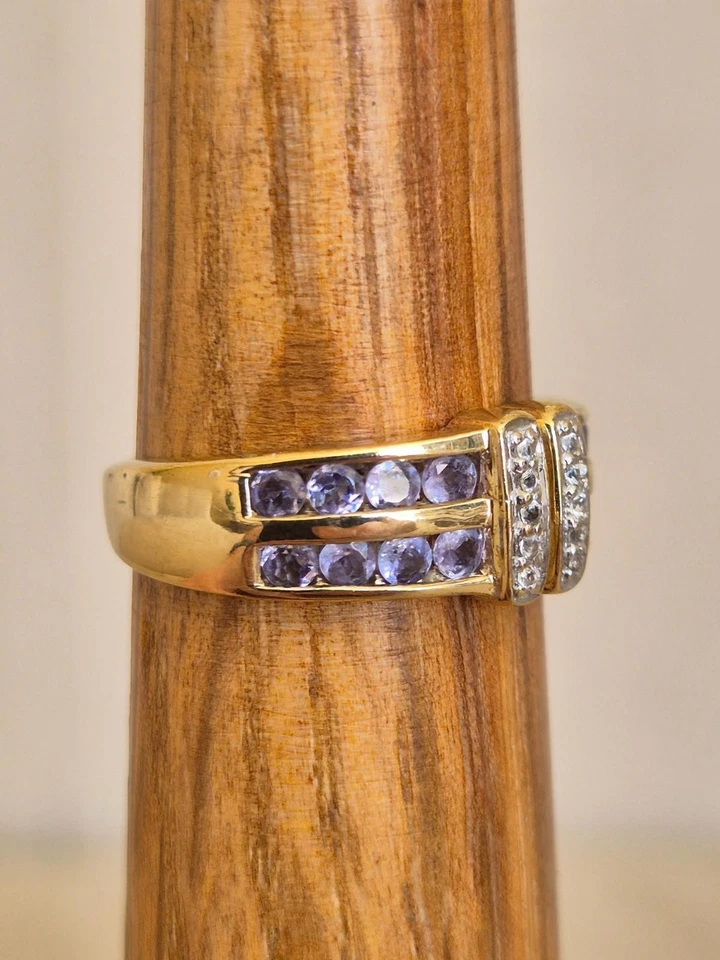 Beautiful 9k Clear Stone And Tanzanite Gold Ring size O - Image 2 of 4