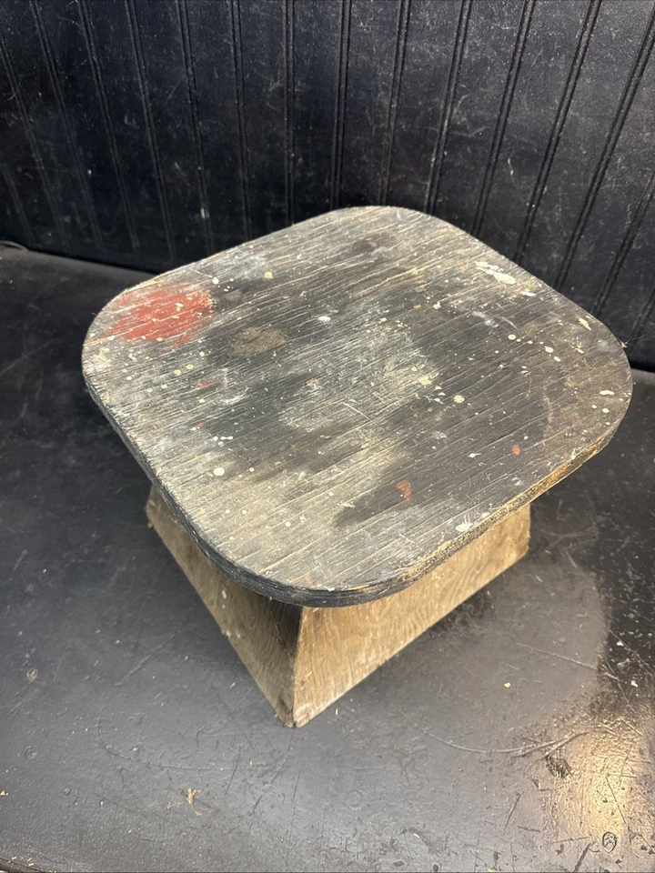 Milking Stool Step Stool Chippy PAINTED  Country Farmhouse Vintage 12in Seat - Image 2 of 4