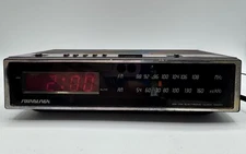 Vintage Clock Radio Soundesign Model 3619 AM/FM Digital Tested  & Working