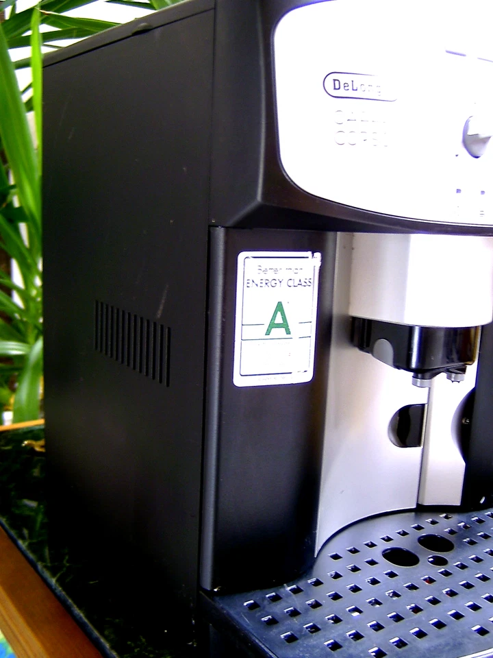 DeLonghi Magnifica ESAM 2800SB EX1 Generalüberholt, 12 Monate Gewährleistung - Bild 4 von 4