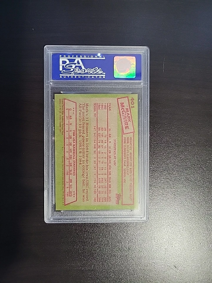 Tarjeta de novato 1985 Topps Mark McGwire en 1984 equipo de béisbol de Estados Unidos #401 PSA 8 casi nuevo MT RC Foto 2 de 2