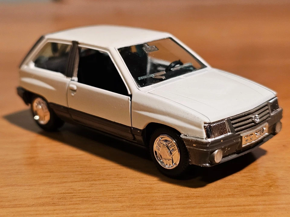 OPEL CORSA SR - GAMA 1159 - Photo 3/4