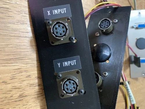 2-Axis connectors and mounting plate made to order for most Quadra-Chek DRO's