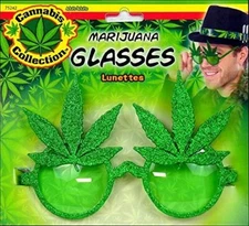 Forum Novelties Party Supplies Unisex-Adults Cannabis Glasses, Green, Standard