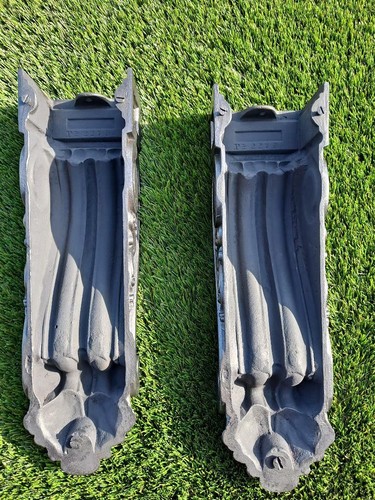 original cast iron corbels for a fireplace or to use with a shelf. - Picture 8 of 9